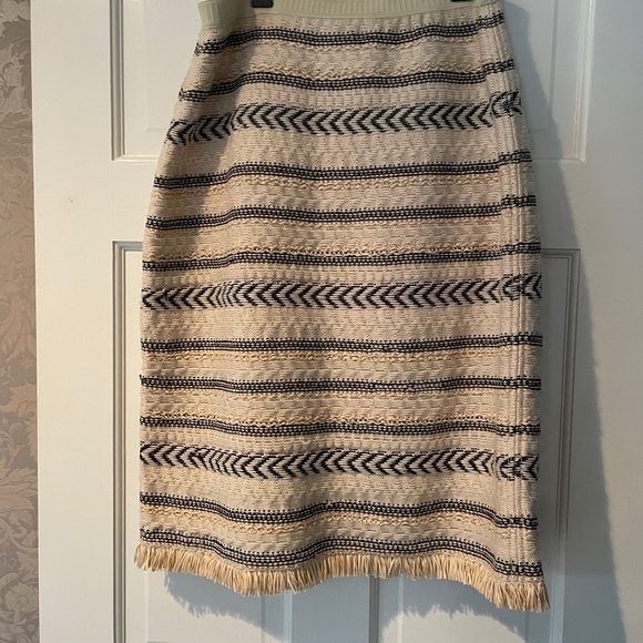 Tory Burch Cream and Black Textured Pencil Skirt Large Knit elastic waist - Picture 4 of 6
